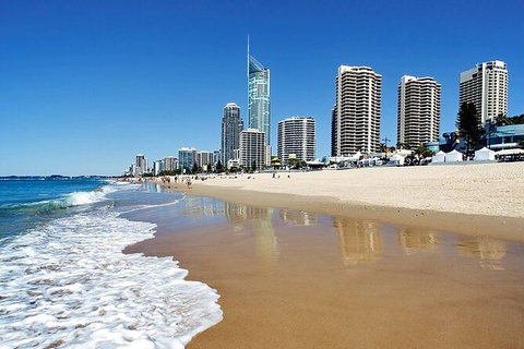 Gold Coast Airport Transfers : Airport OOL To Gold Coast City In Luxury Car - Darwin Tourism 6