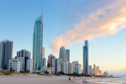 Gold Coast Airport Transfers : Airport OOL To Gold Coast City In Luxury Car - Darwin Tourism 3