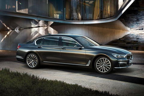 BMW Car Melbourne Airport To CBD - Darwin Tourism 0