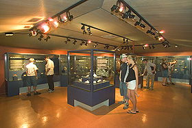 Battery Hill Mining Centre - Darwin Tourism 0