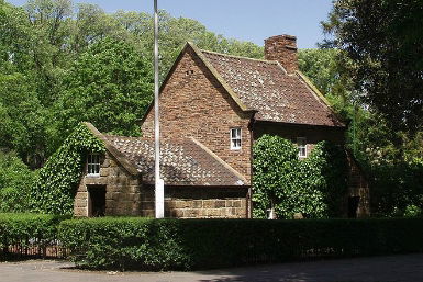 Cooks' Cottage - Darwin Tourism 0