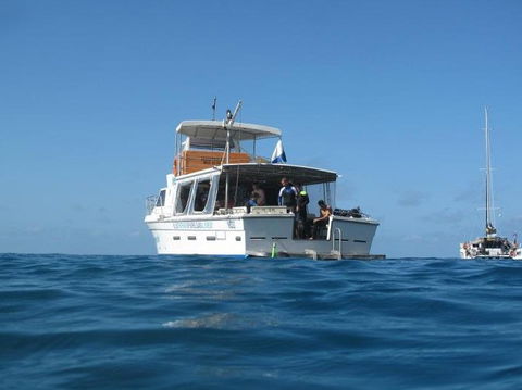 Mantaray Charters - Darwin Tourism 3