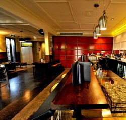 Golden Gate Hotel - Darwin Tourism 0