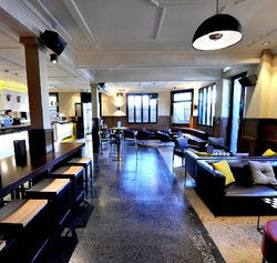 Golden Gate Hotel - Darwin Tourism 2