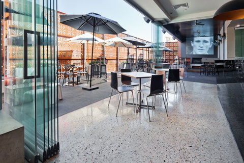 The Cremorne Hotel - Darwin Tourism 7