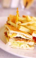Castlereagh Lounge - Darwin Tourism 1
