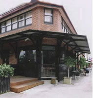 Berry Hotel - Darwin Tourism 0
