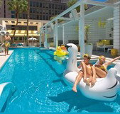 Pool Club - Darwin Tourism