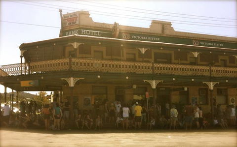 Bank Hotel Dungog - Darwin Tourism 3