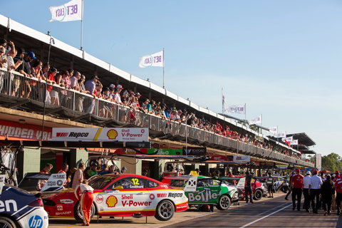 BetEasy Darwin Triple Crown Supercars - Darwin Tourism 1