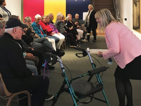 Accessible Art Tours In The Gallery - Darwin Tourism 0