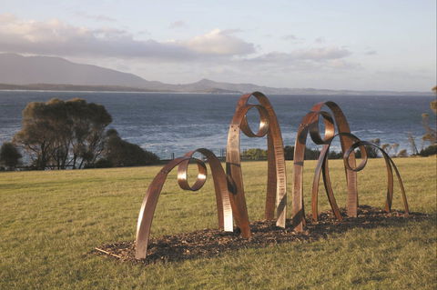 Sculpture Bermagui - Darwin Tourism 0