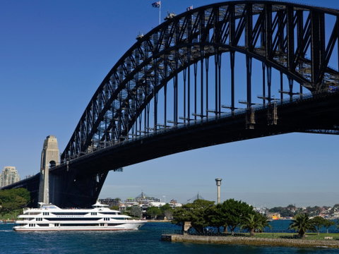Christmas Day Lunch Cruises - Darwin Tourism 2