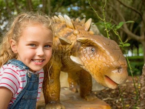 Mega Creatures At Hunter Valley Gardens - Postponed - Darwin Tourism 2