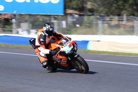 QR Moto Ride Days At Queensland Raceways! - Darwin Tourism 1