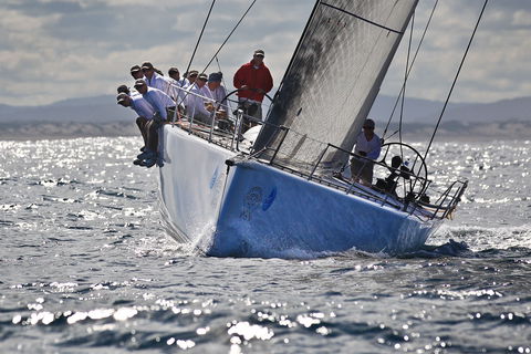 Sail Port Stephens - Darwin Tourism 0