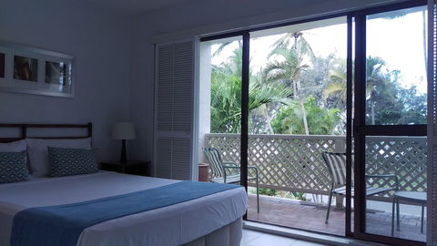 Beachfront Terraces - Darwin Tourism 6