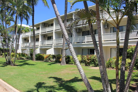 Beachfront Terraces - Darwin Tourism 0