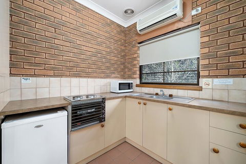 Heritage Motor Inn Corowa - Darwin Tourism 6
