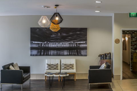 Pacific Suites Canberra - Darwin Tourism 4