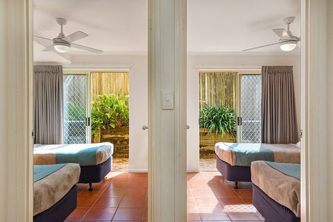 Coolum Beach Getaway Resort - Darwin Tourism 7