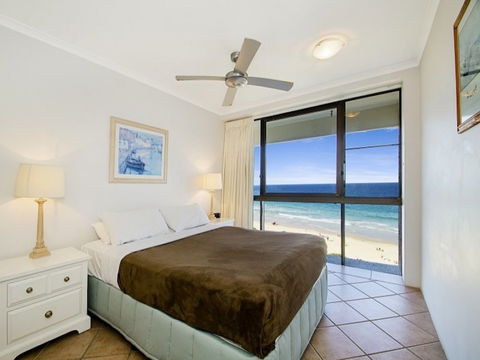 Coolum Caprice - Darwin Tourism 5