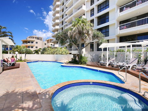 Coolum Caprice - Darwin Tourism 1