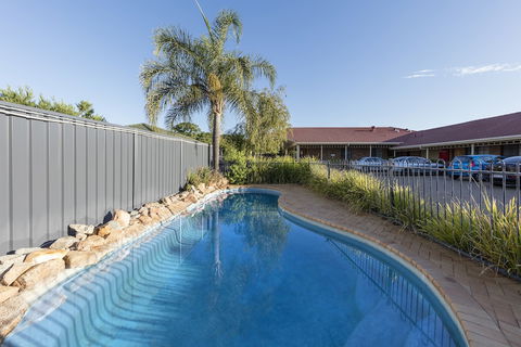 Best Western Ambassador Motor Inn & Apartments - Darwin Tourism 4