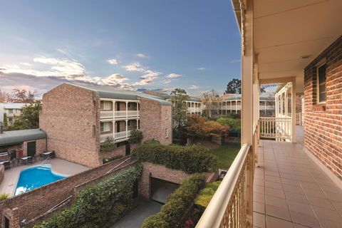 Adina Serviced Apartments Canberra Kingston - Darwin Tourism 1