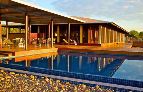 Wildman Wilderness Lodge - Darwin Tourism 3