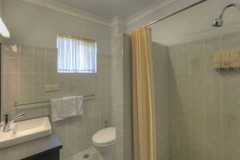 Grafton Central Motel - Darwin Tourism 7