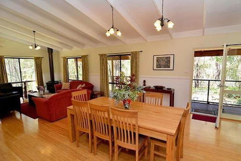 Countrywide Cottages - Darwin Tourism 6