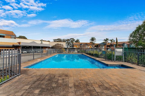 Quality Inn And Suites Traralgon - Darwin Tourism 1