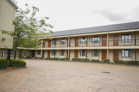 Gateway On Monash Boutique Hotel - Darwin Tourism 0