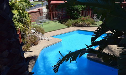Early Australian Motor Inn - Darwin Tourism 2