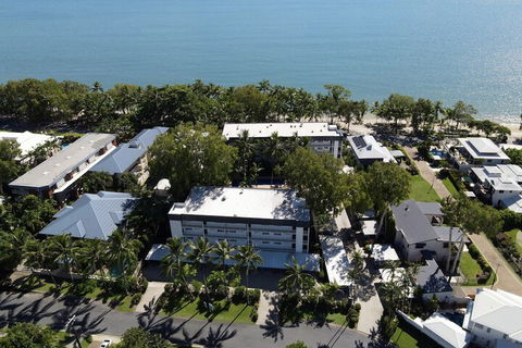 Agincourt Beachfront Apartments - Darwin Tourism 1