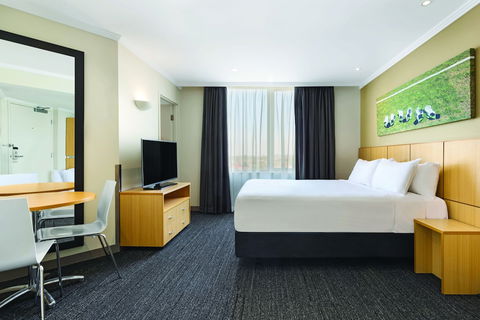 Travelodge Hotel Bankstown Sydney - Darwin Tourism 5