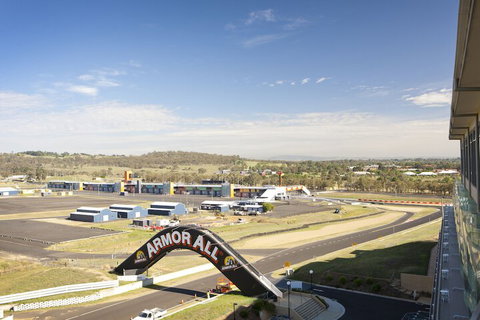 Rydges Mount Panorama Bathurst - Darwin Tourism 6