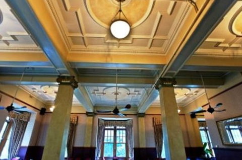 Jenolan Caves House - Darwin Tourism 4