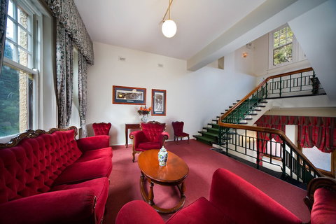 Jenolan Caves House - Darwin Tourism 2