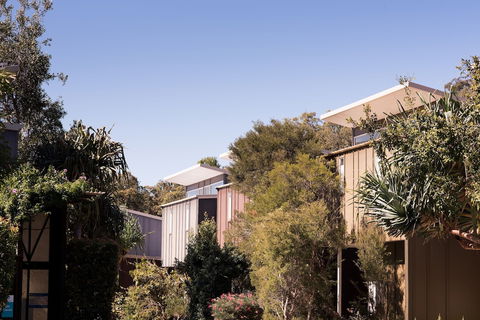 Allure Stradbroke Resort - Darwin Tourism 0