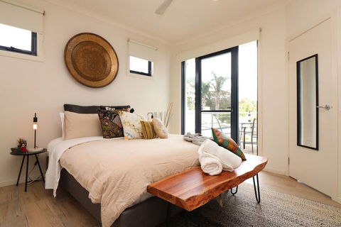 Ocean Whispers Cowes - Rejuvenate Stays - Darwin Tourism 2