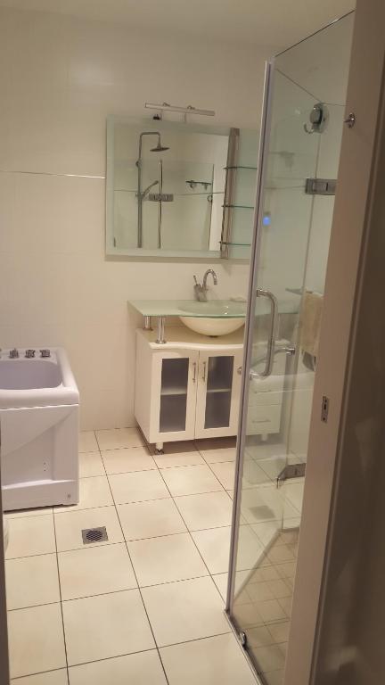 Batemans Bay Apartment - Darwin Tourism 1