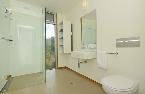 Cloudy Bay Beach House - Darwin Tourism 5