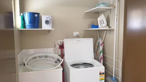 A City Retreat 2BR Apartment Reid Park Townsville - Darwin Tourism 2