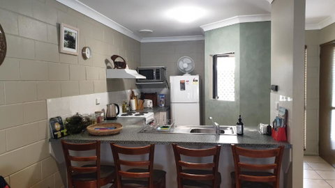 A City Retreat 2BR Apartment Reid Park Townsville - Darwin Tourism 6
