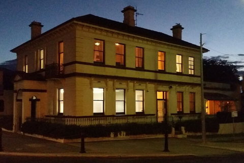 The Bank Guesthouse Glen Innes - Darwin Tourism 3