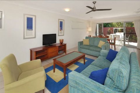 Coolum Villas - Darwin Tourism 4