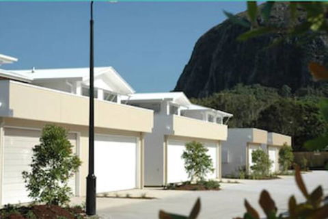 Coolum Villas - Darwin Tourism 7