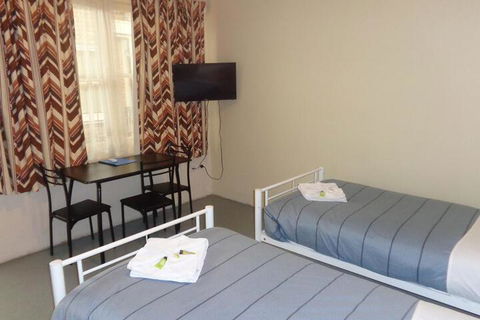 Adelaide Backpackers Travellers Inn - Darwin Tourism 5